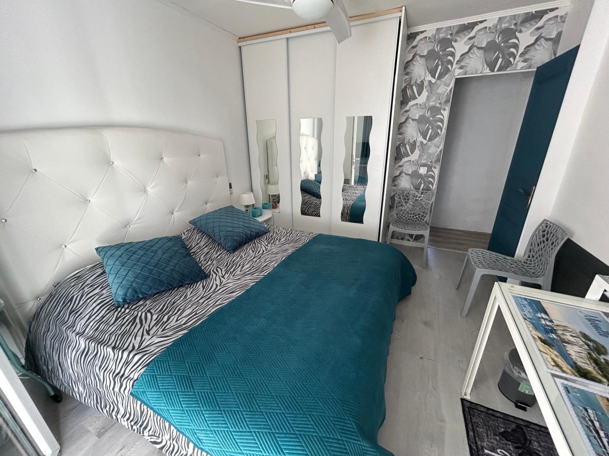 Chambres D'Hotes Les Oliviers - Marignane Esterno foto